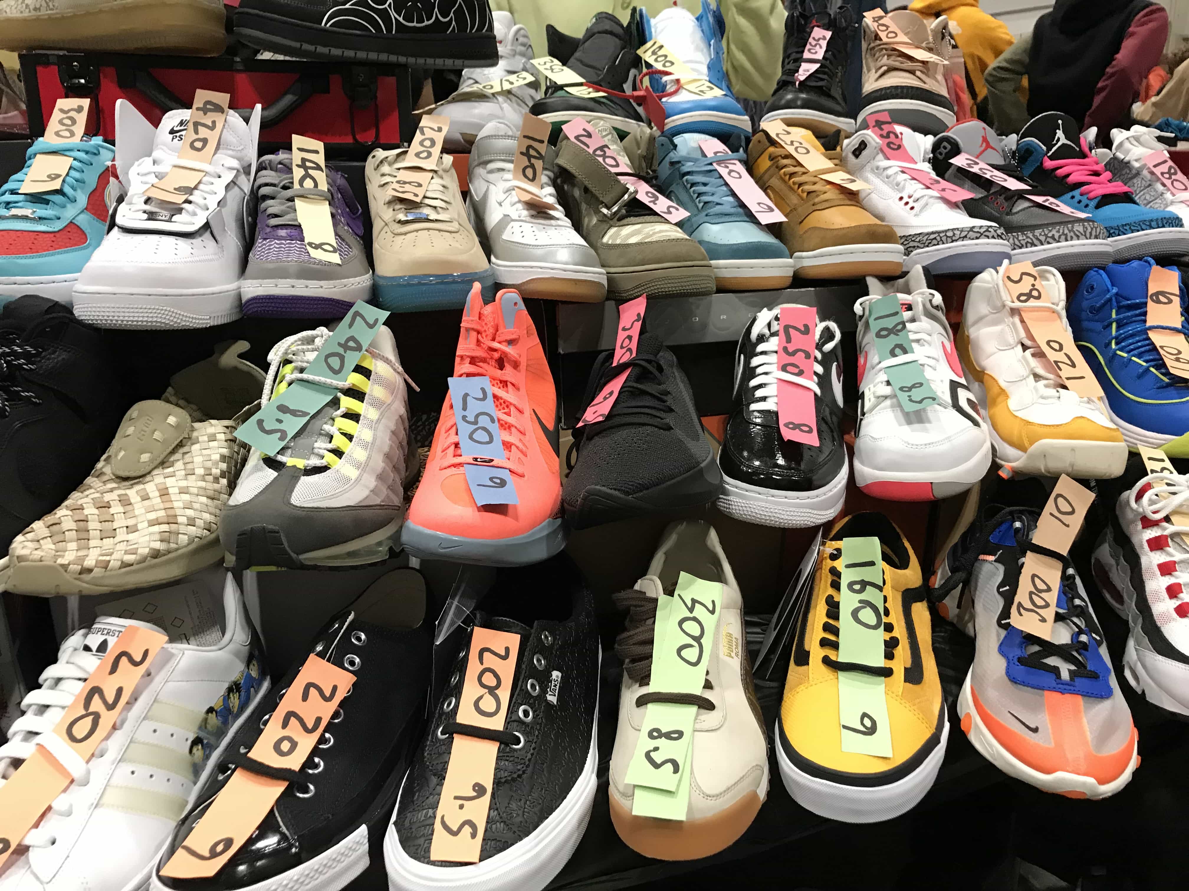 group a street sneaker shop